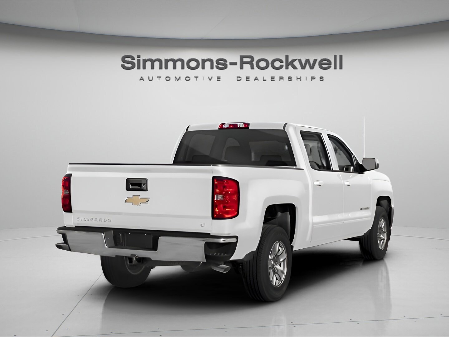 2018 Chevrolet Silverado 1500 photo 2