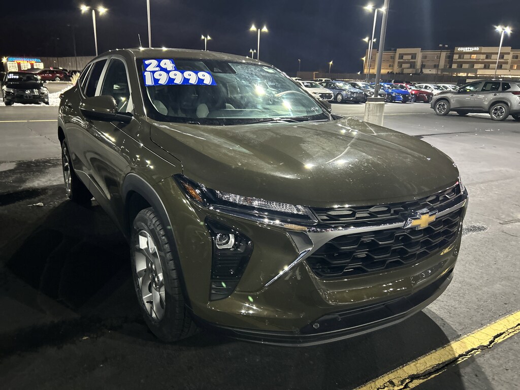 Used 2024 Chevrolet Trax LS FWD LS