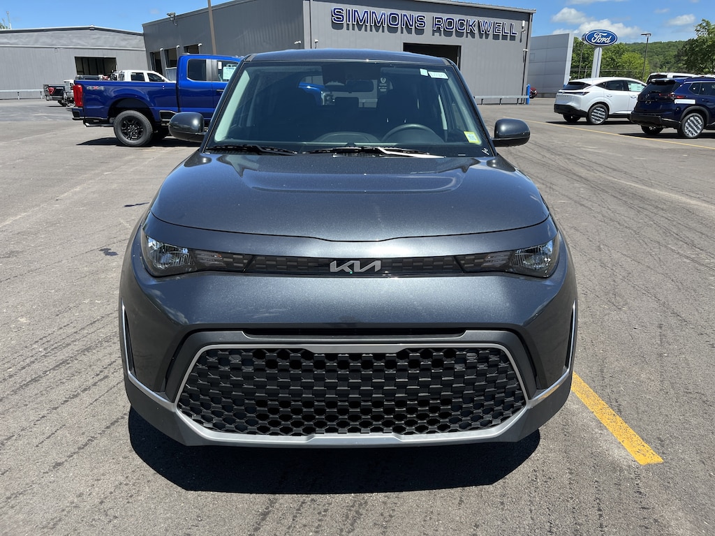 Used 2025 Kia Soul LX LX FWD