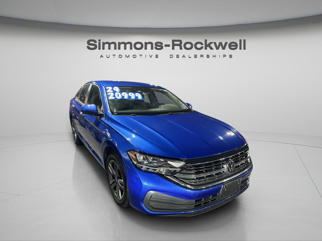 Used 2024 Volkswagen Jetta SE SE Auto