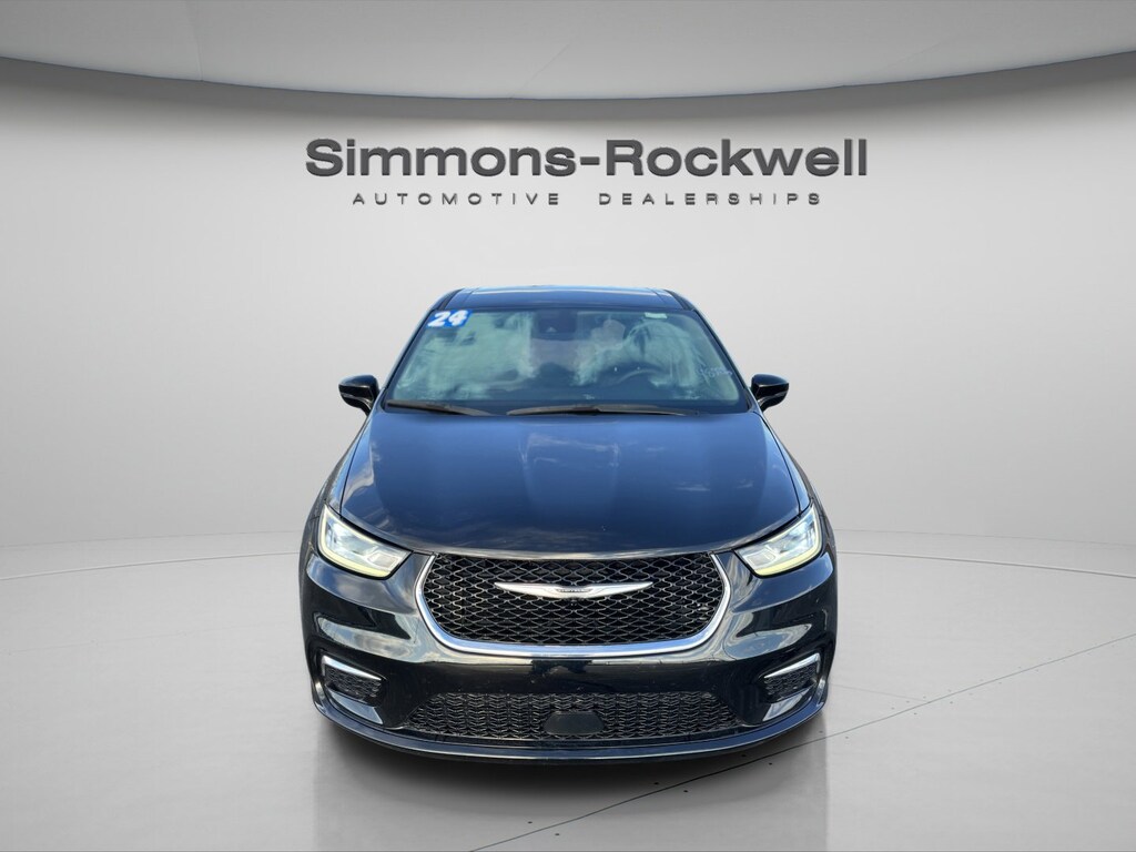 Used 2024 Chrysler Pacifica Touring L Touring L FWD