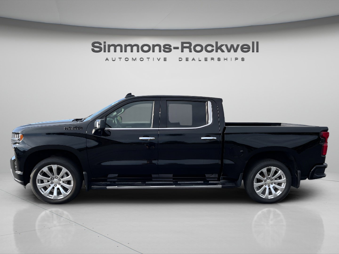 2022 Chevrolet Silverado 1500 High Country photo 3