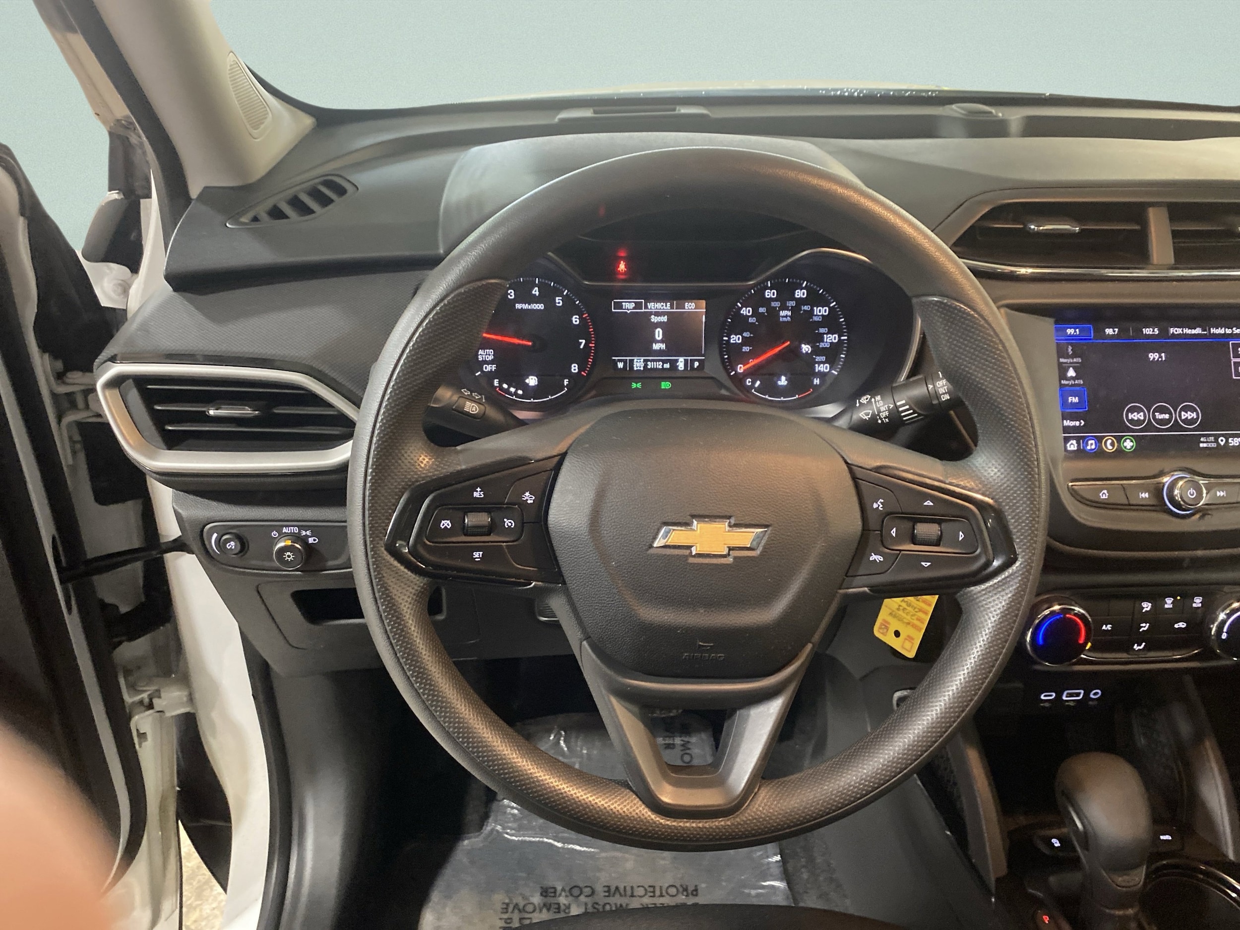 2023 Chevrolet TrailBlazer LS - Photo 18