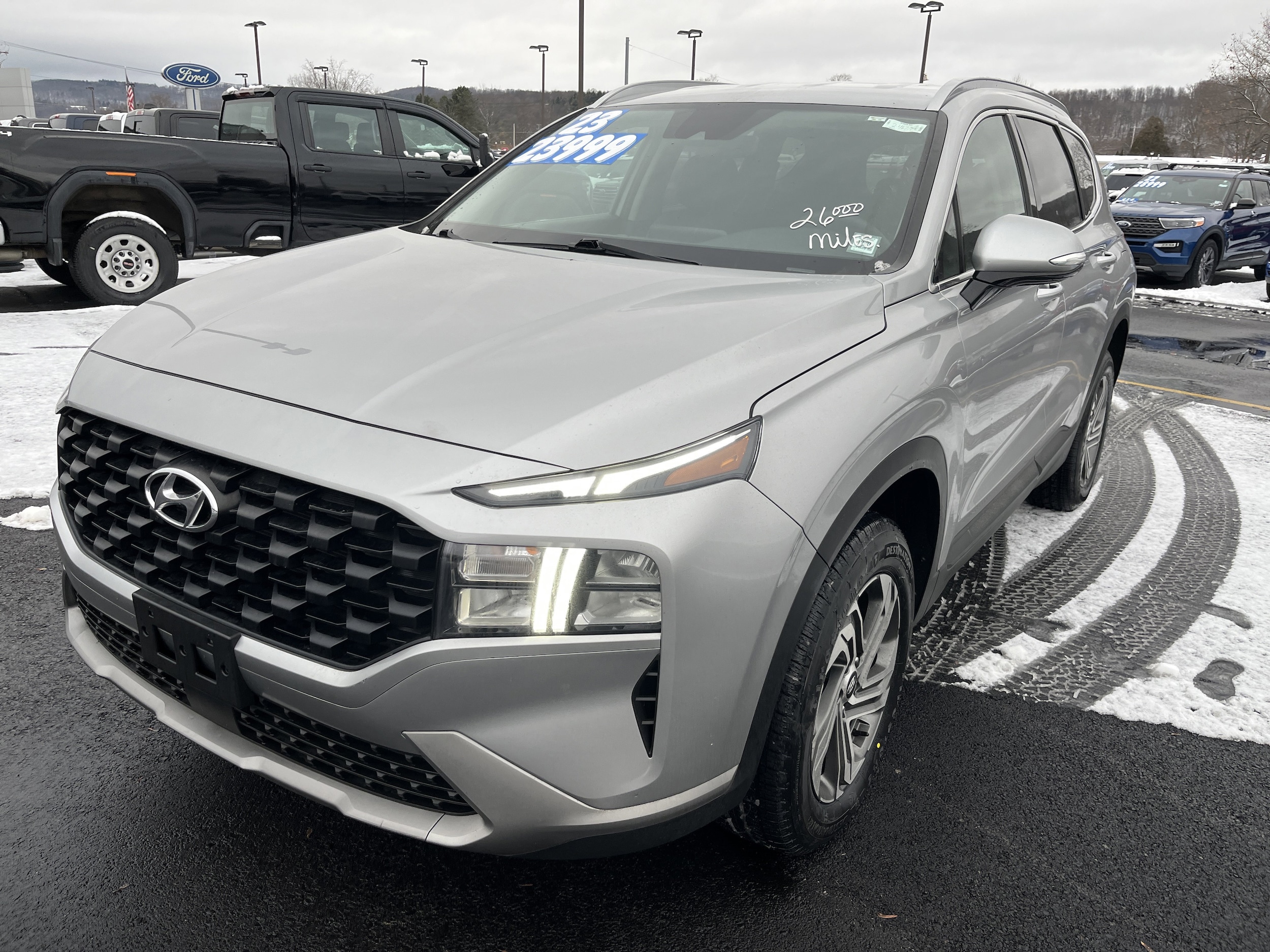 2023 Hyundai Santa Fe SEL's photo