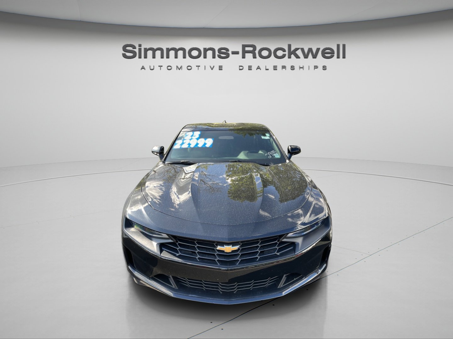 2023 Chevrolet Camaro 1LT photo 2