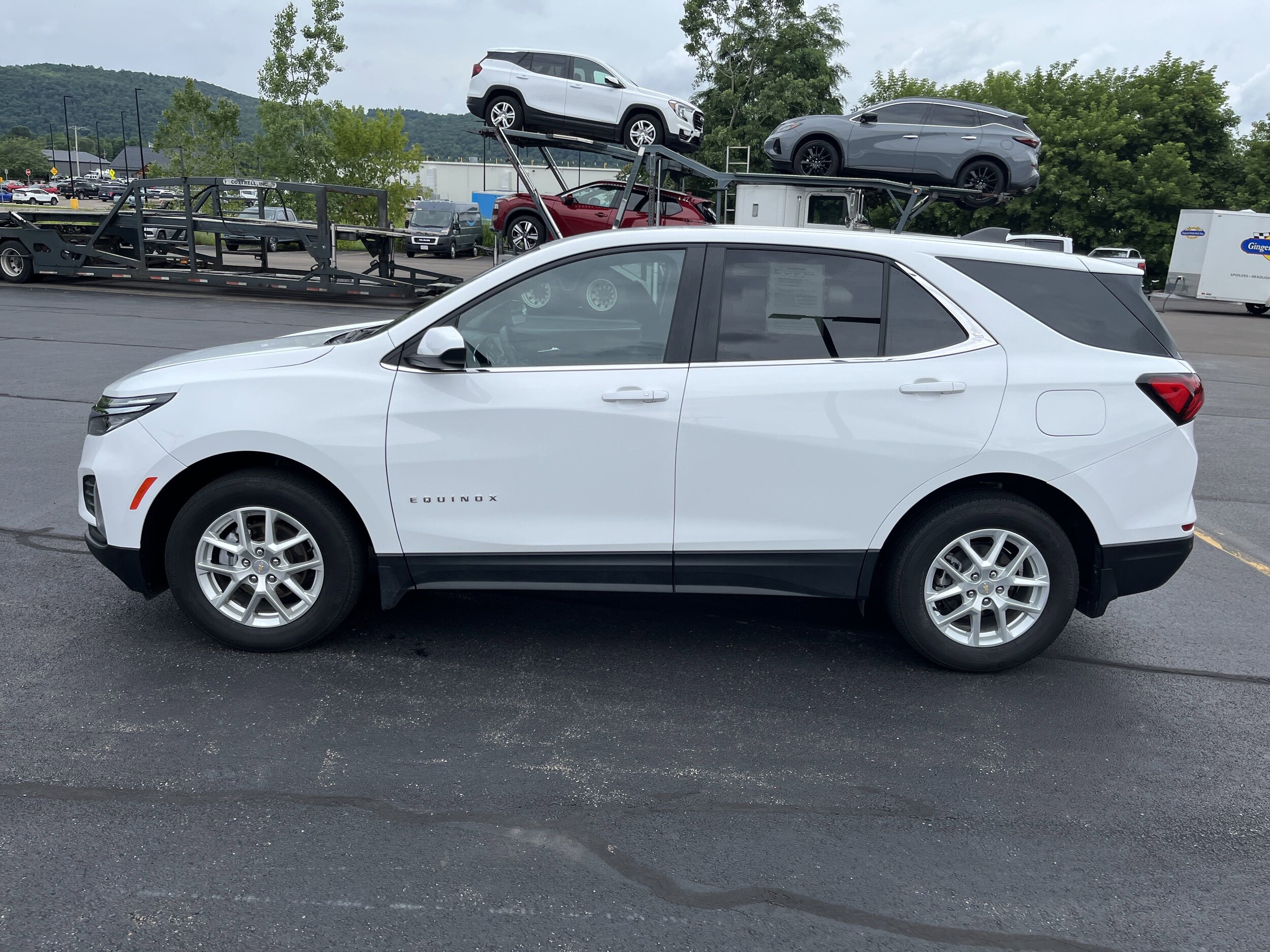 2023 Chevrolet Equinox LT photo 4