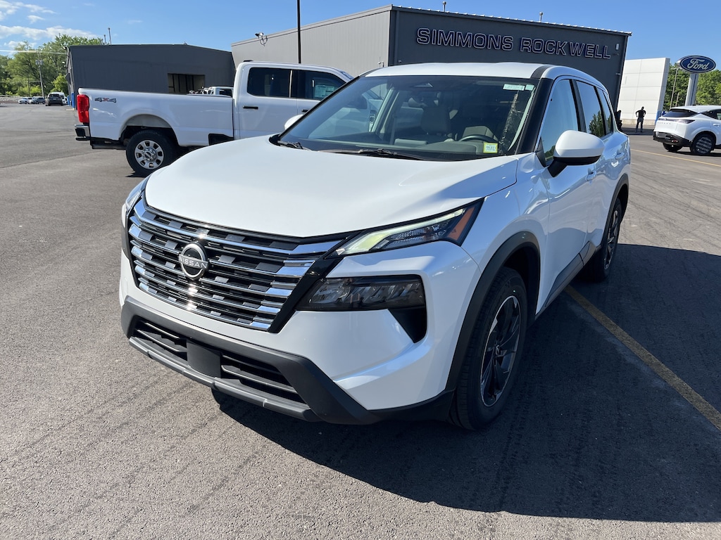 Used 2025 Nissan Rogue SV AWD SV