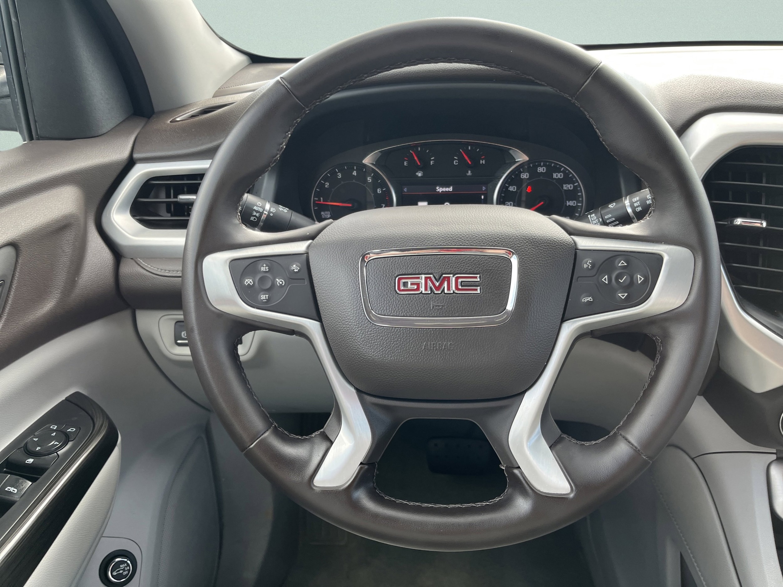 2023 GMC Acadia SLT - Photo 19