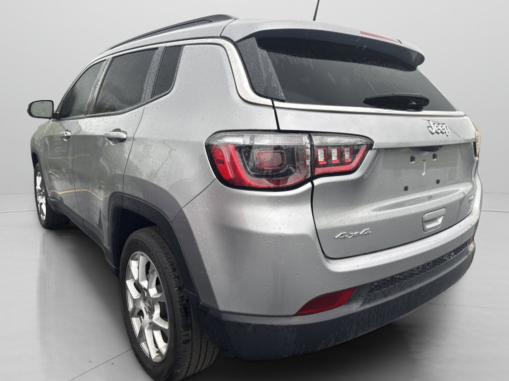 Used 2023 Jeep Compass Latitude Lux Latitude Lux 4x4