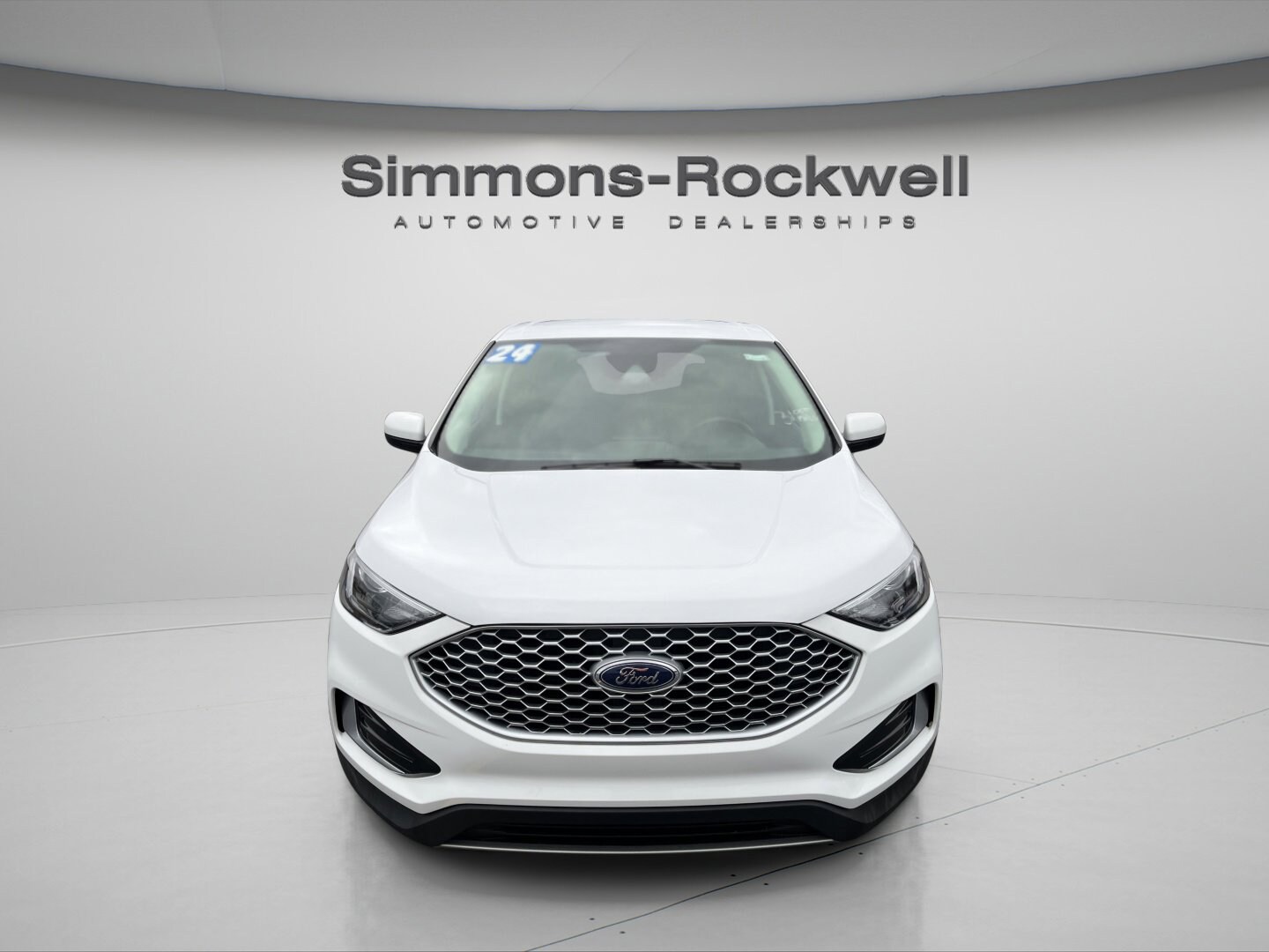 2024 Ford Edge SEL photo 2