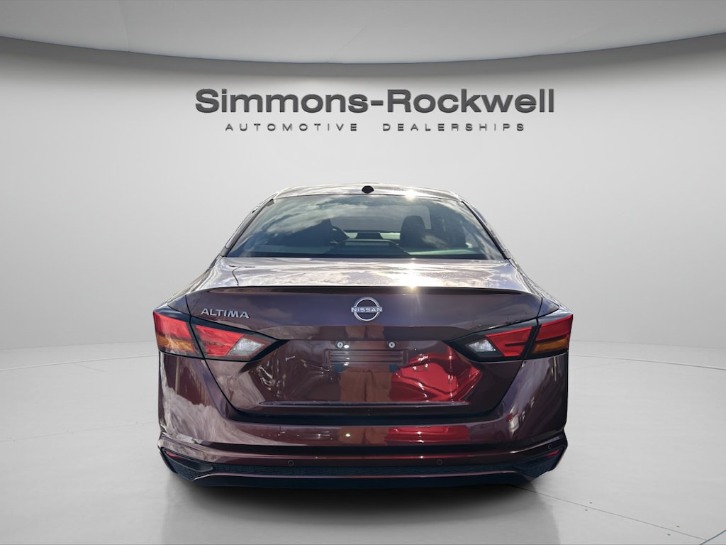 Used 2025 Nissan Altima SV SV FWD