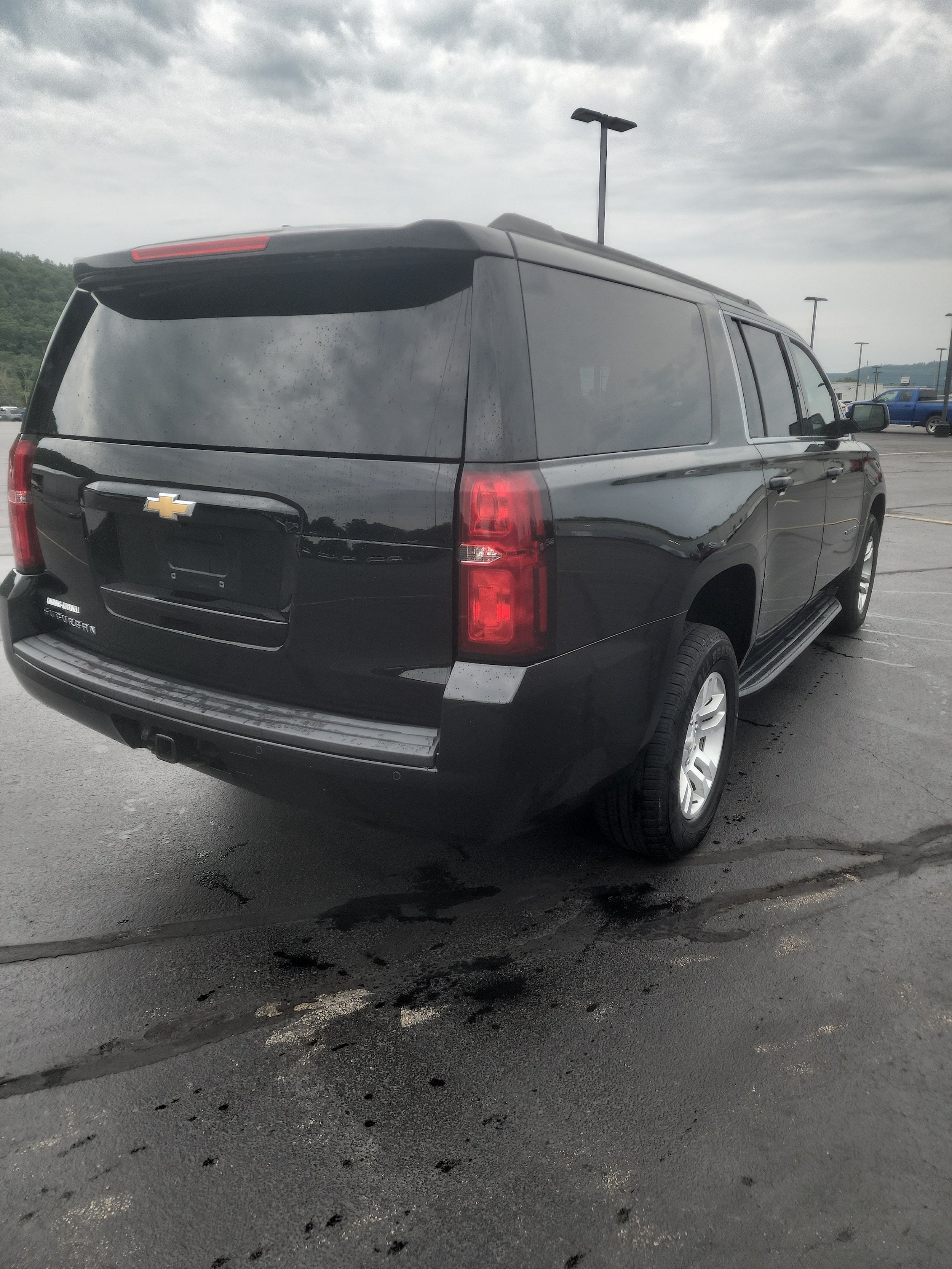 2019 Chevrolet Suburban LS - Photo 6