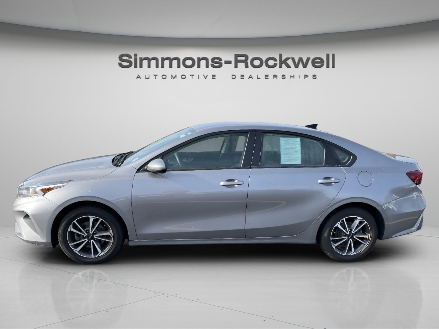 2023 Kia Forte LXS photo 4