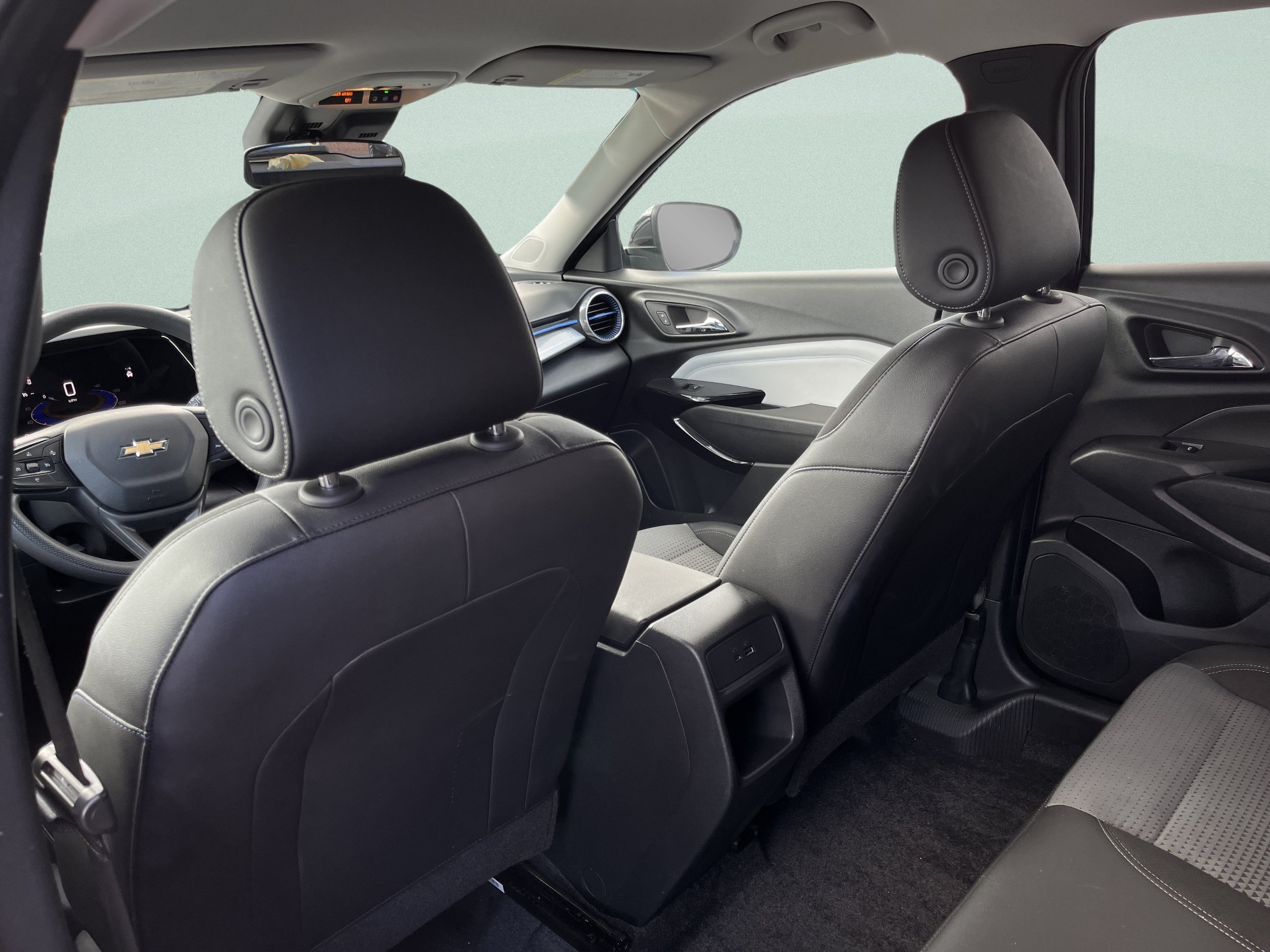 2024 Chevrolet Trax LT - Photo 22