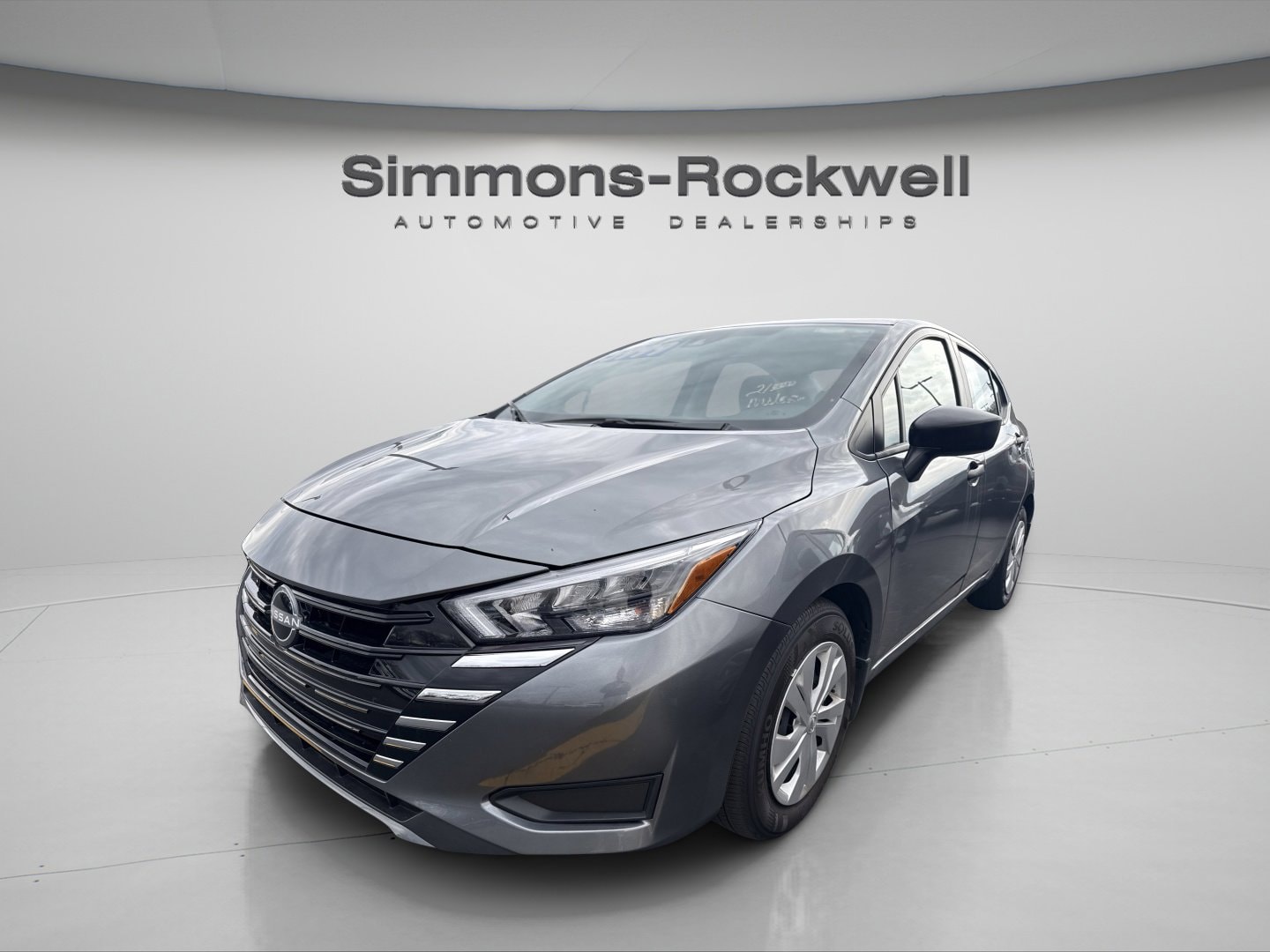 2025 Nissan Versa 1.6 S CVT's photo