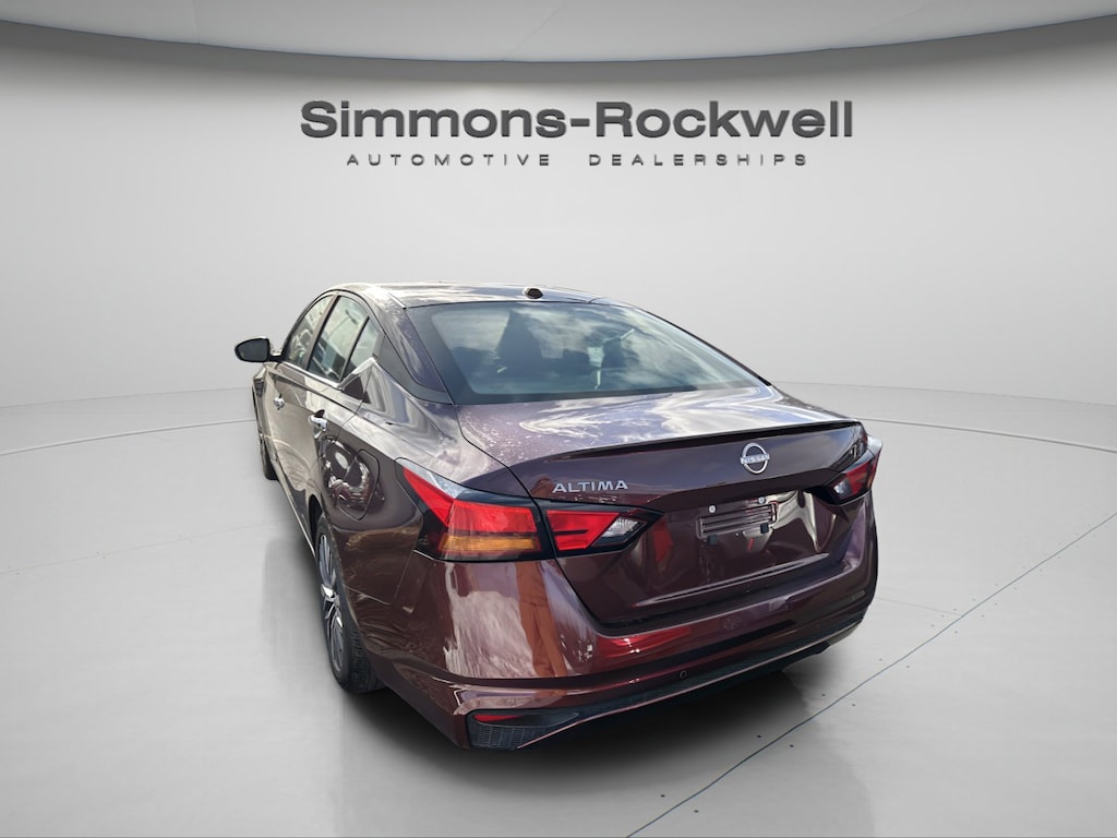 Used 2025 Nissan Altima SV SV FWD