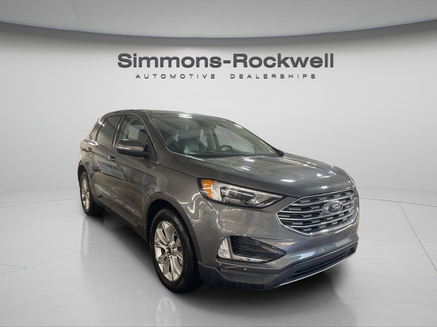 2024 Ford Edge Titanium photo 3