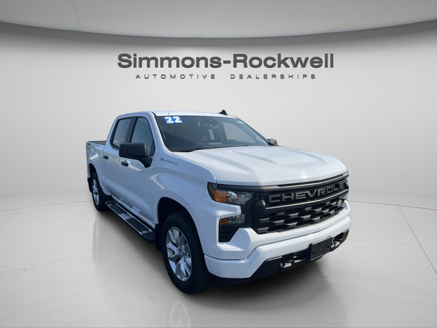 2022 Chevrolet Silverado 1500 Custom photo 2