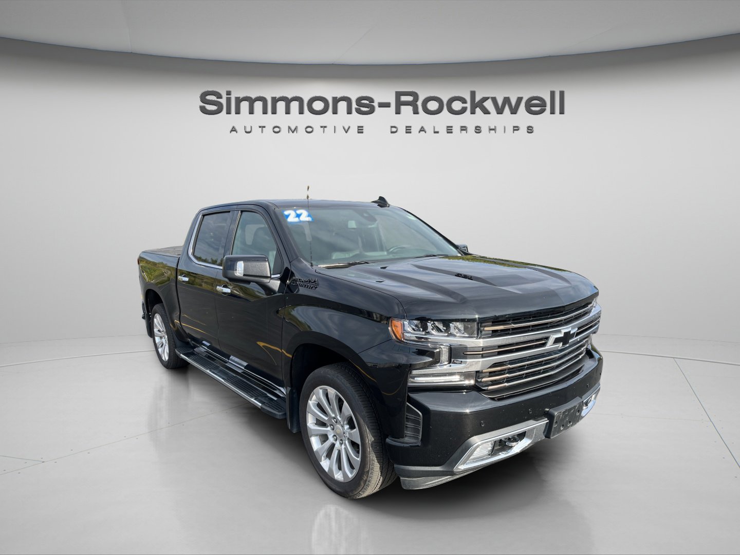 2022 Chevrolet Silverado 1500 High Country photo 2