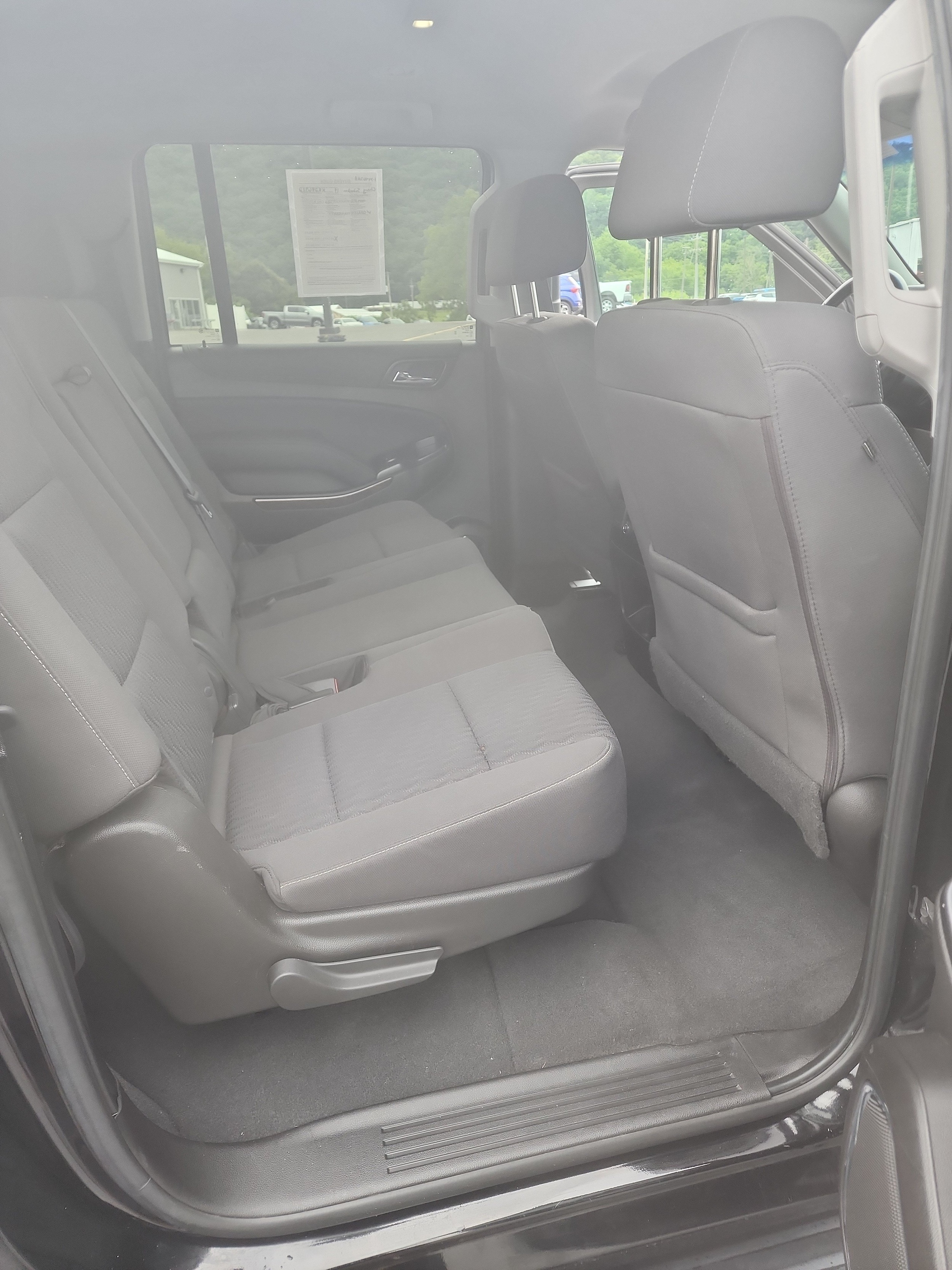 2019 Chevrolet Suburban LS - Photo 13
