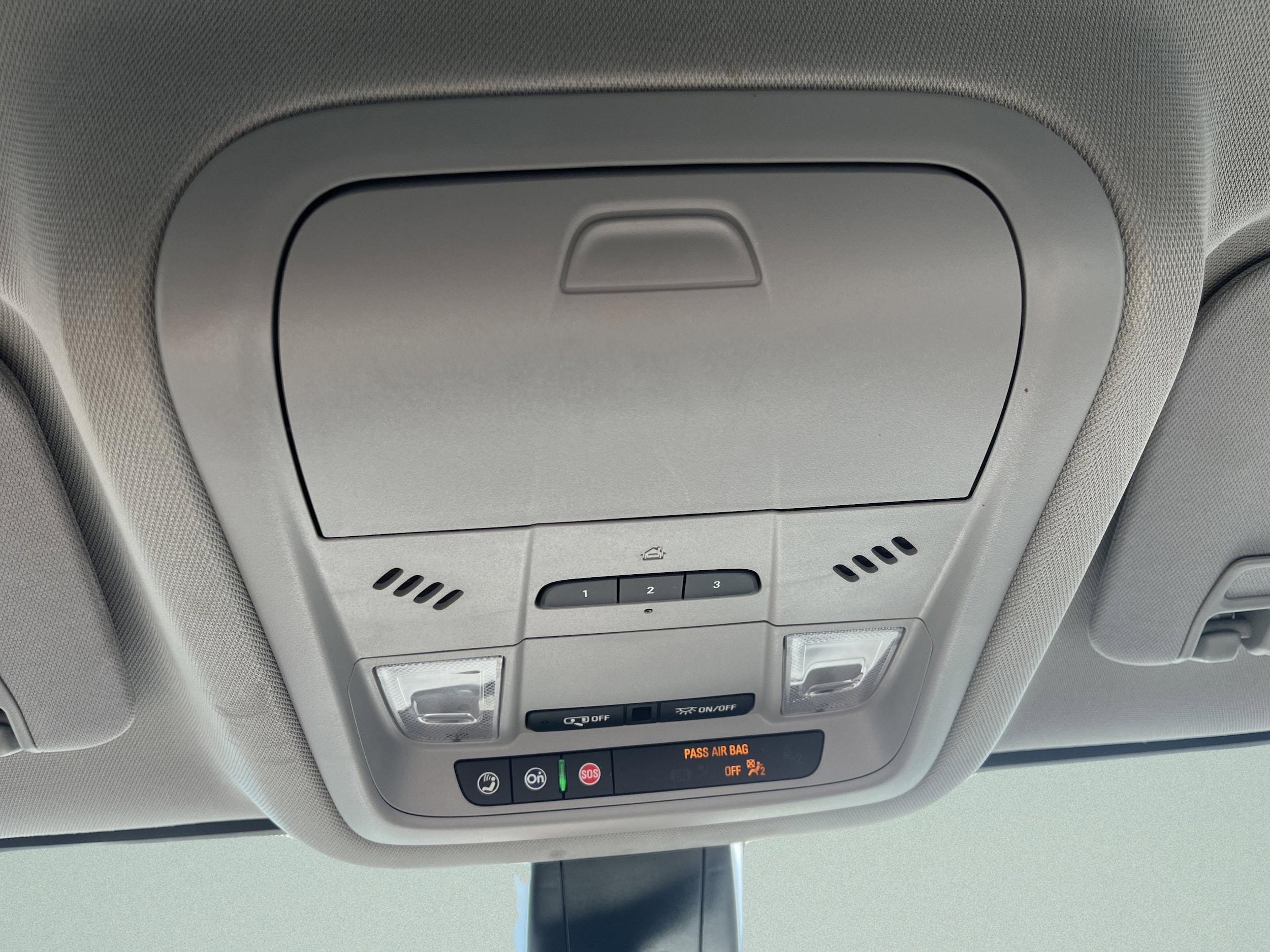 2023 GMC Acadia SLT - Photo 13