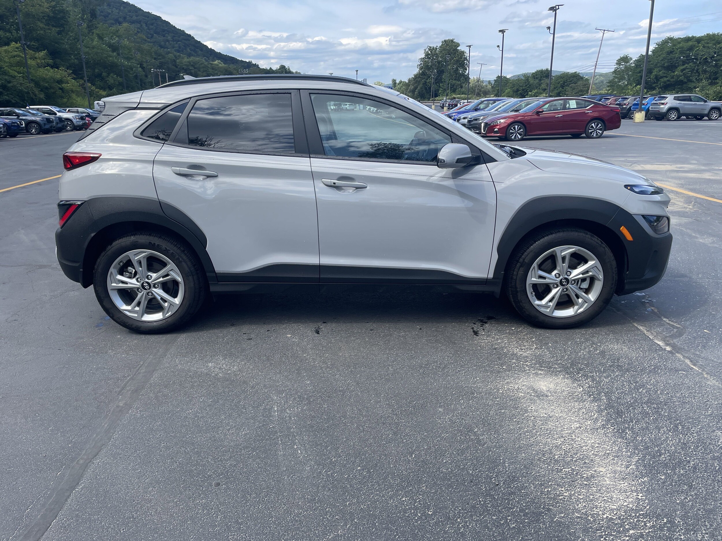 2023 Hyundai Kona SEL photo 4