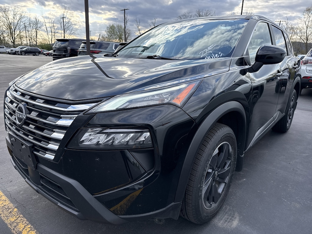 Used 2025 Nissan Rogue SV AWD SV