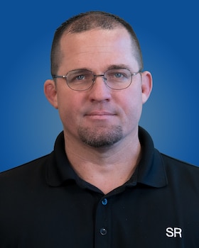 Staff member Lenny Reed from ID_0515e4