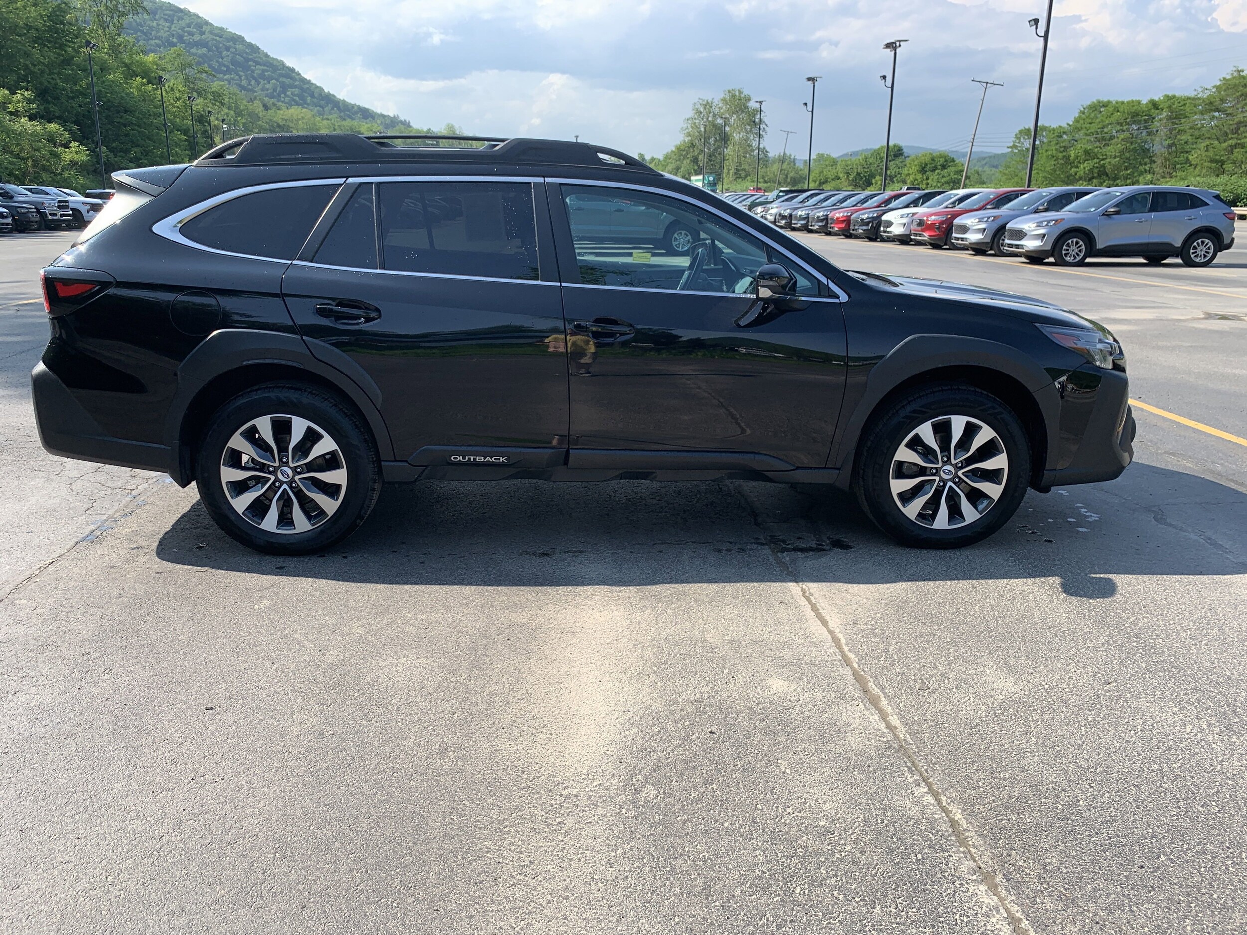 2024 Subaru Outback Limited XT photo 4