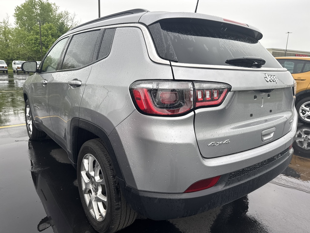Used 2023 Jeep Compass Latitude Lux Latitude Lux 4x4