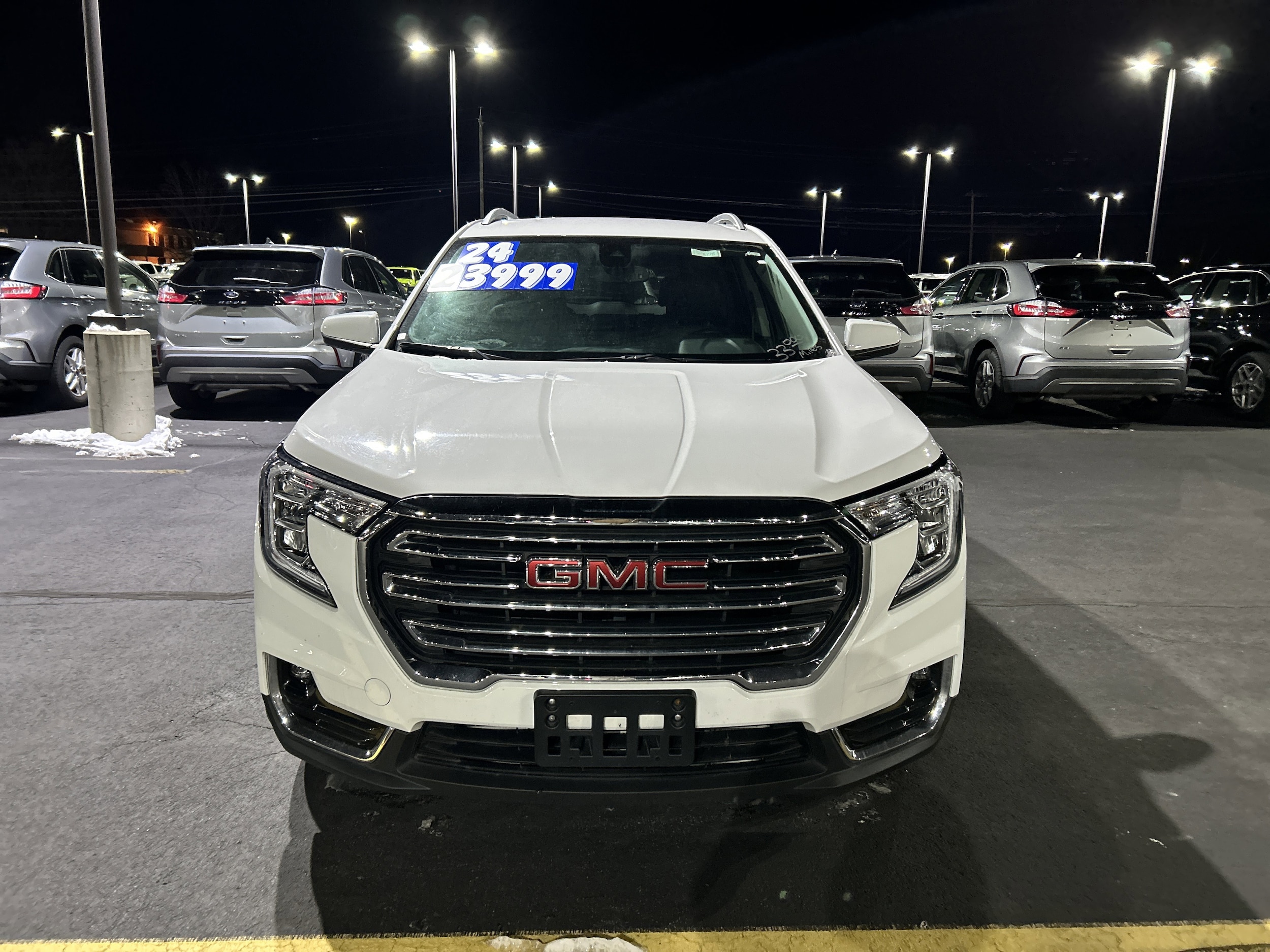 2024 GMC Terrain SLT's photo