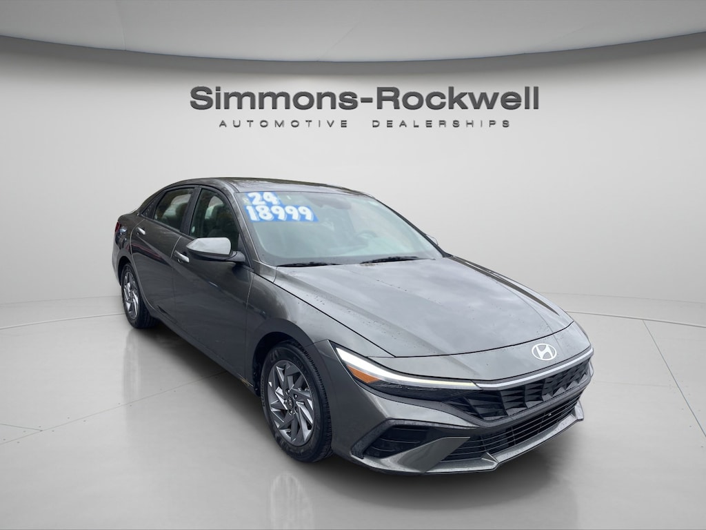 Used 2024 Hyundai Elantra SEL SEL IVT