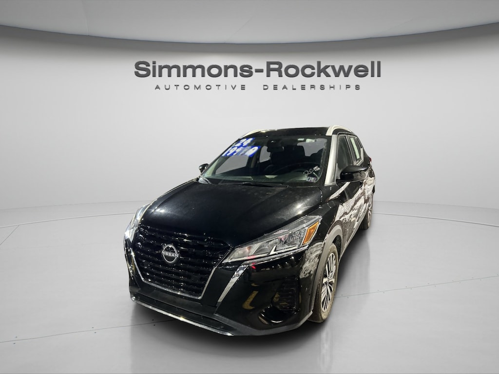 Used 2024 Nissan Kicks SV SV FWD