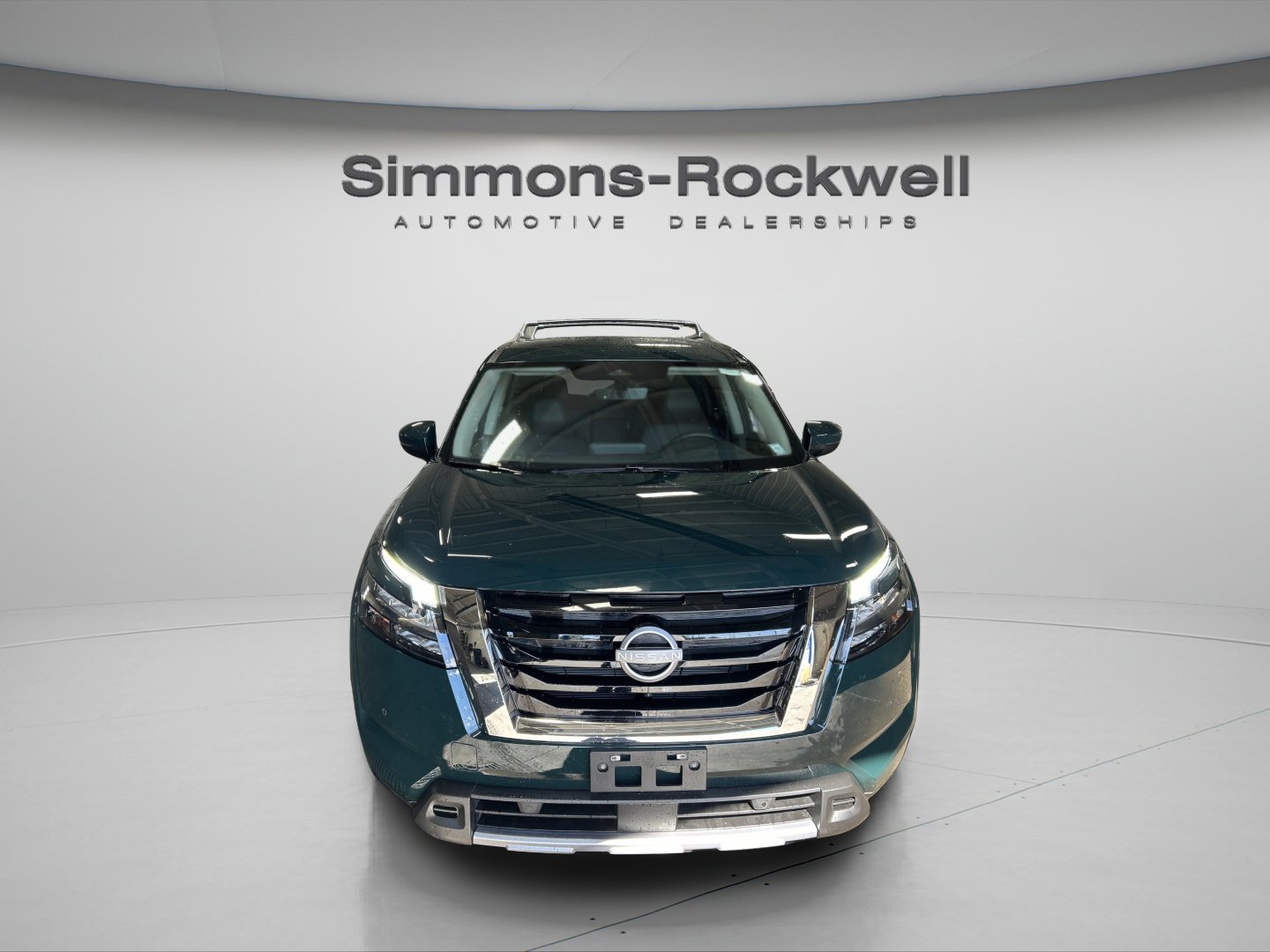 2025 Nissan Pathfinder SL photo 2