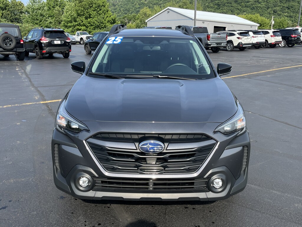 Used 2025 Subaru Outback Premium Premium AWD