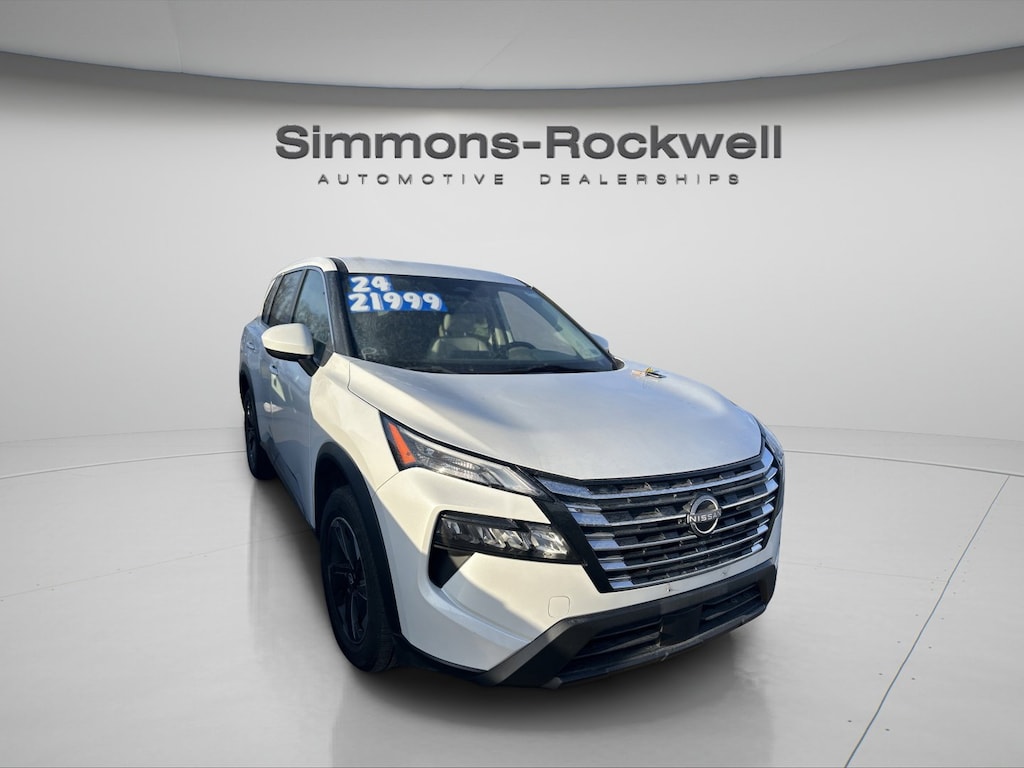 Used 2024 Nissan Rogue SV AWD SV