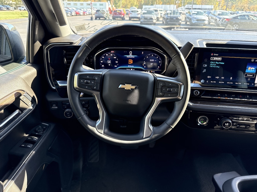 Used 2024 Chevrolet Silverado 1500 LT 4WD Crew Cab 147 LT w/2FL