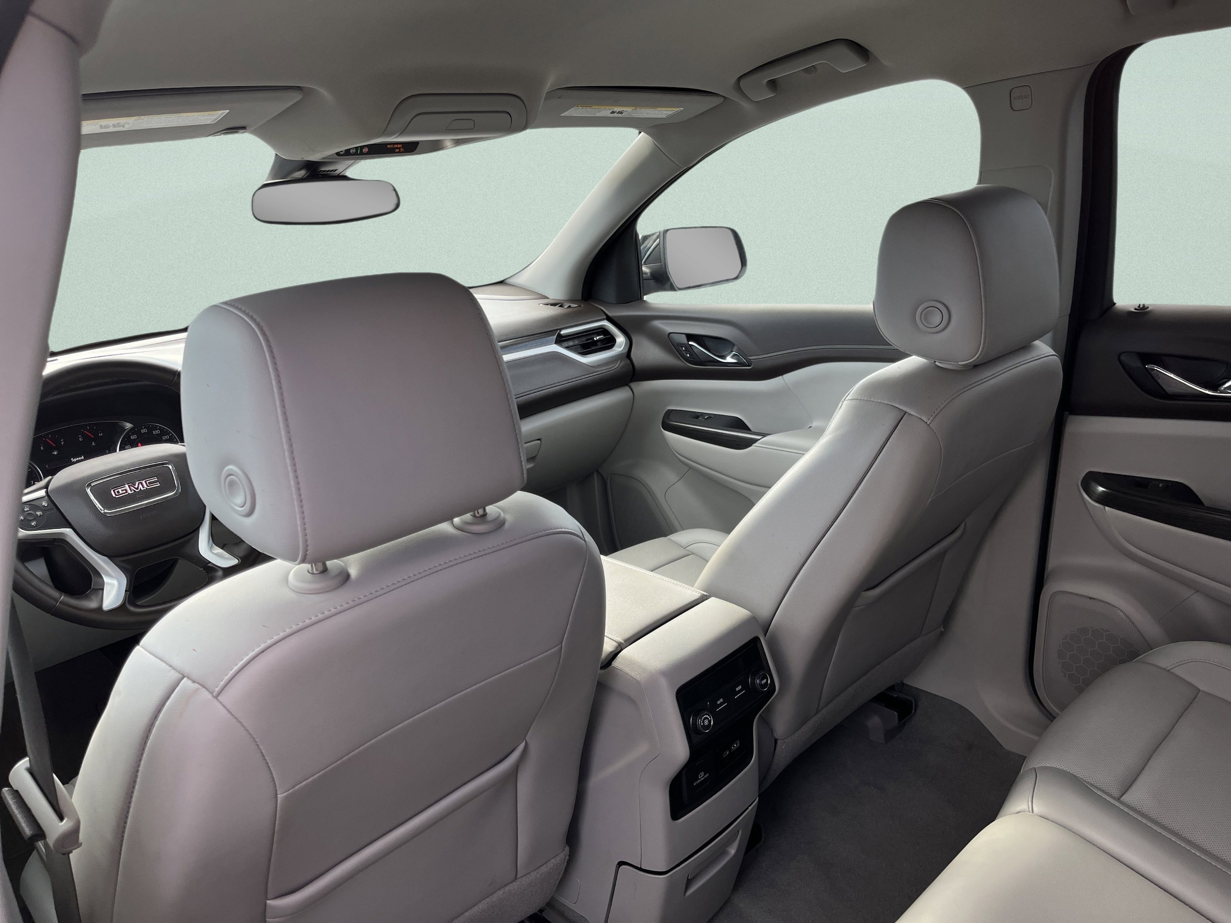 2023 GMC Acadia SLT - Photo 17
