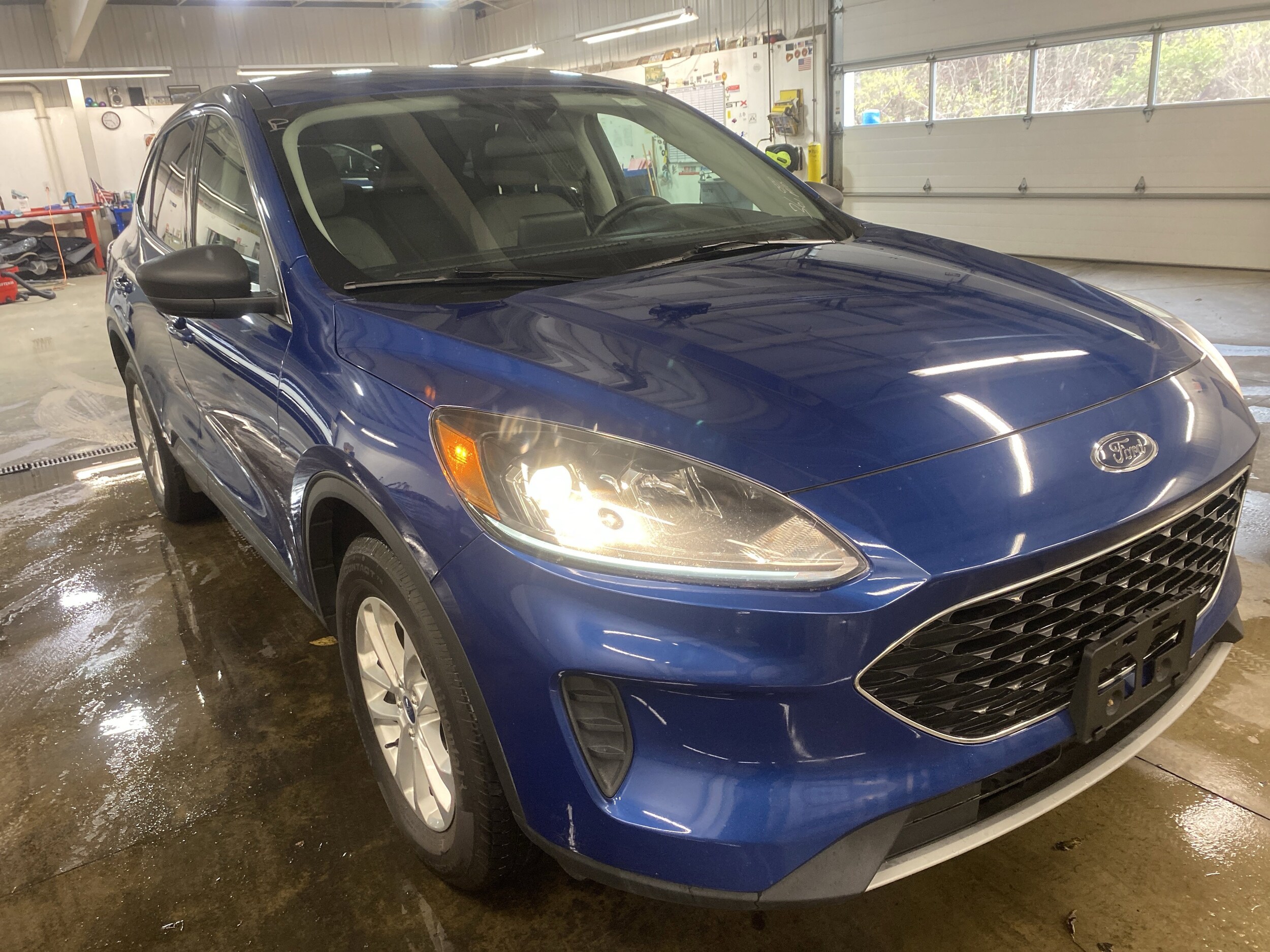 2022 Ford Escape SE photo 3