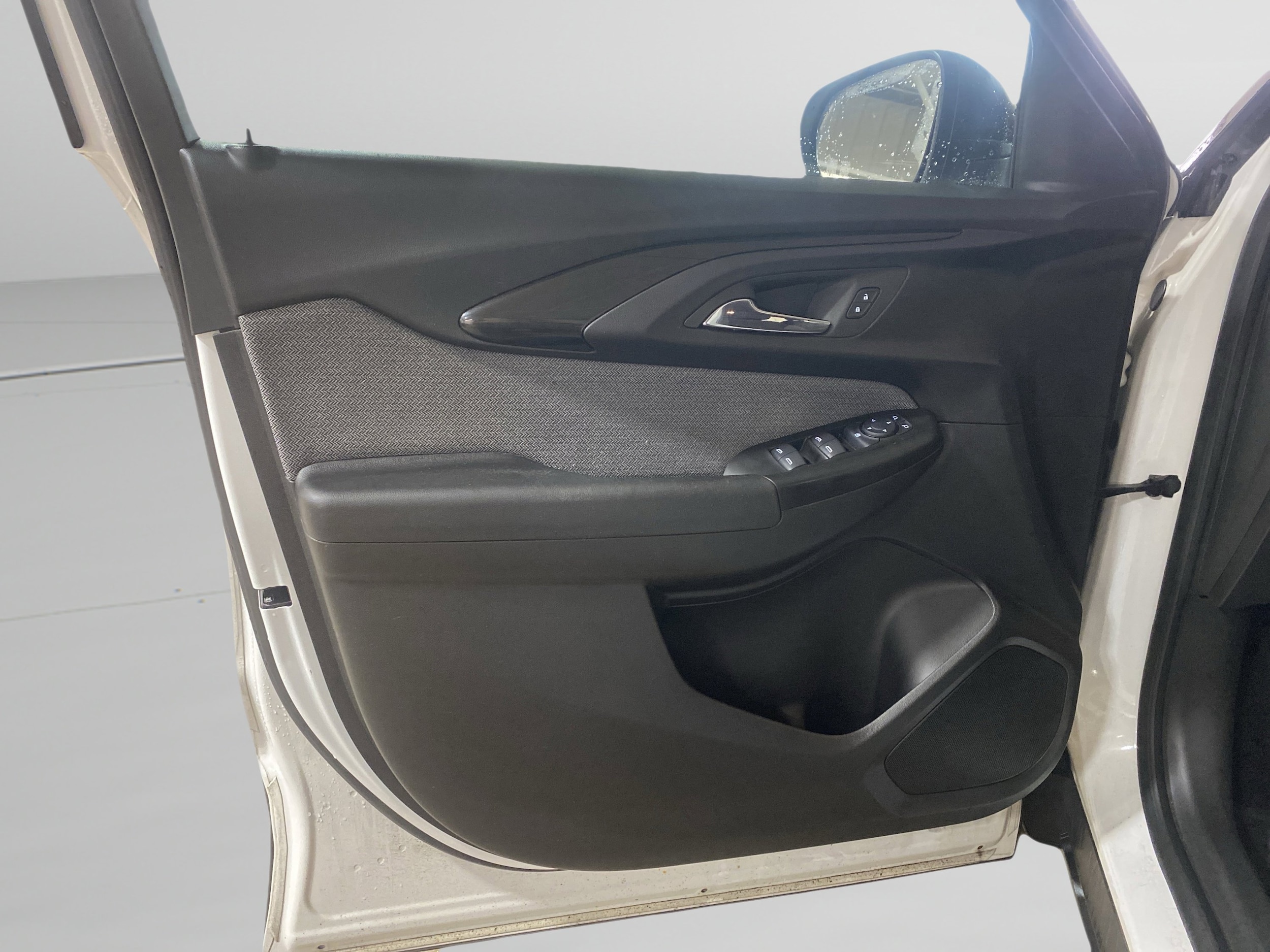 2023 Chevrolet TrailBlazer LS - Photo 13