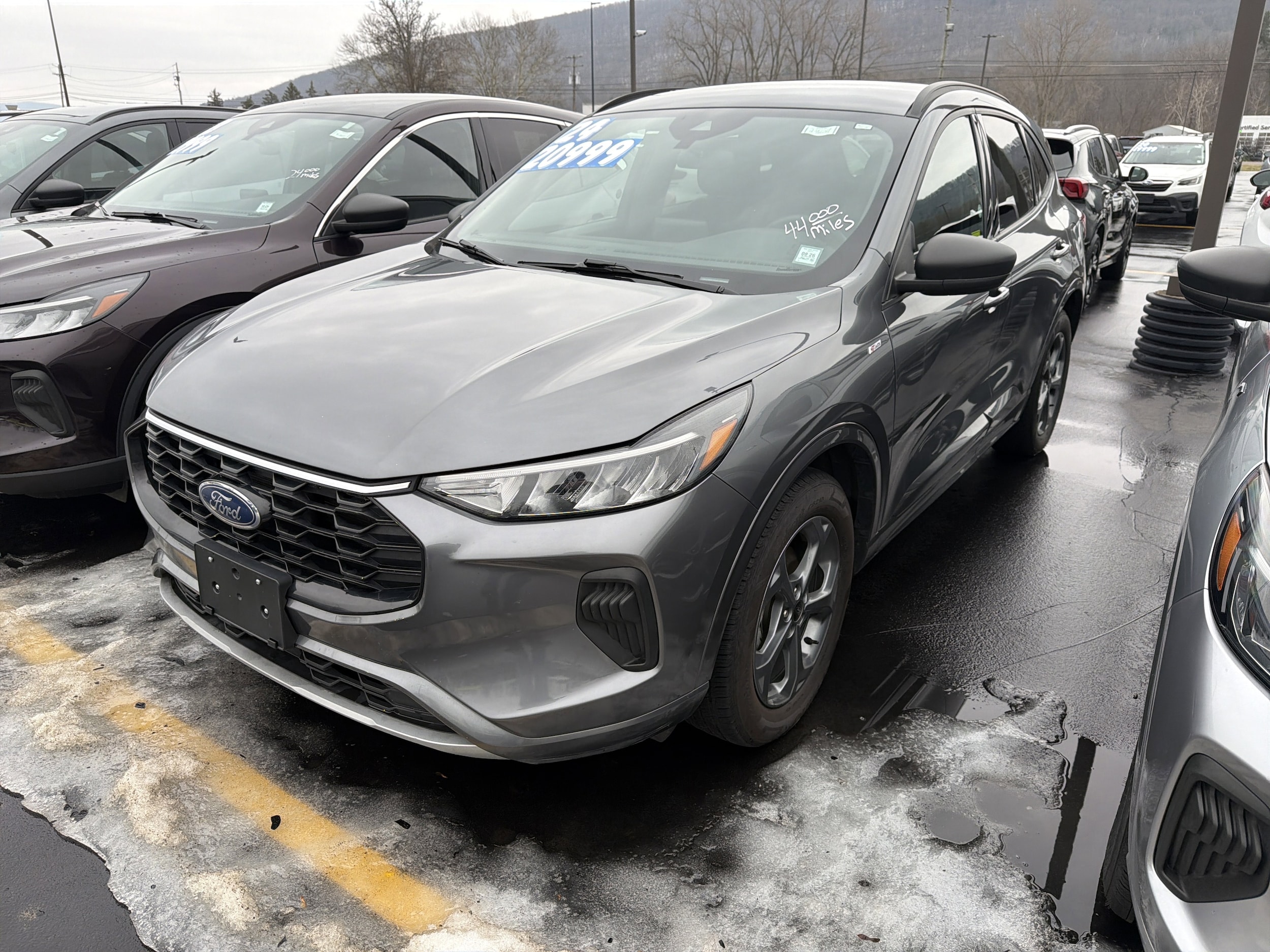 2024 Ford Escape ST-Line's photo