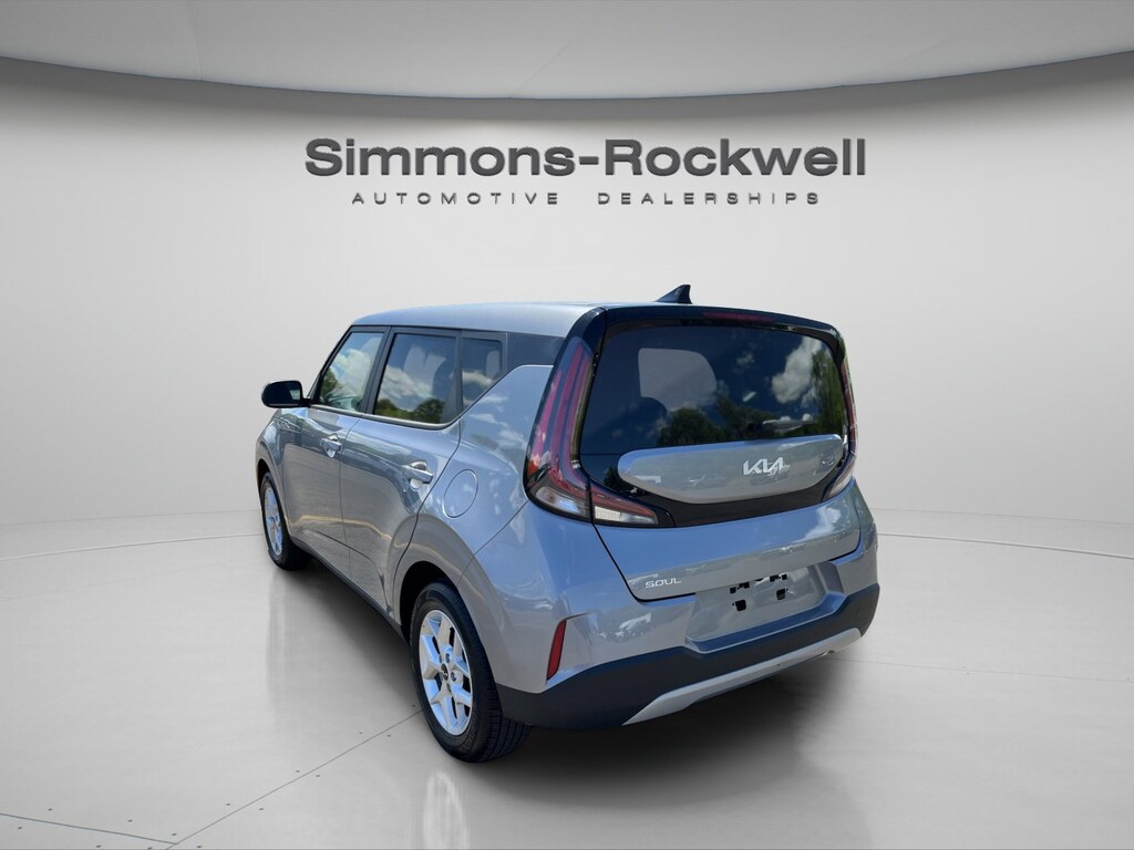Used 2025 Kia Soul LX LX FWD