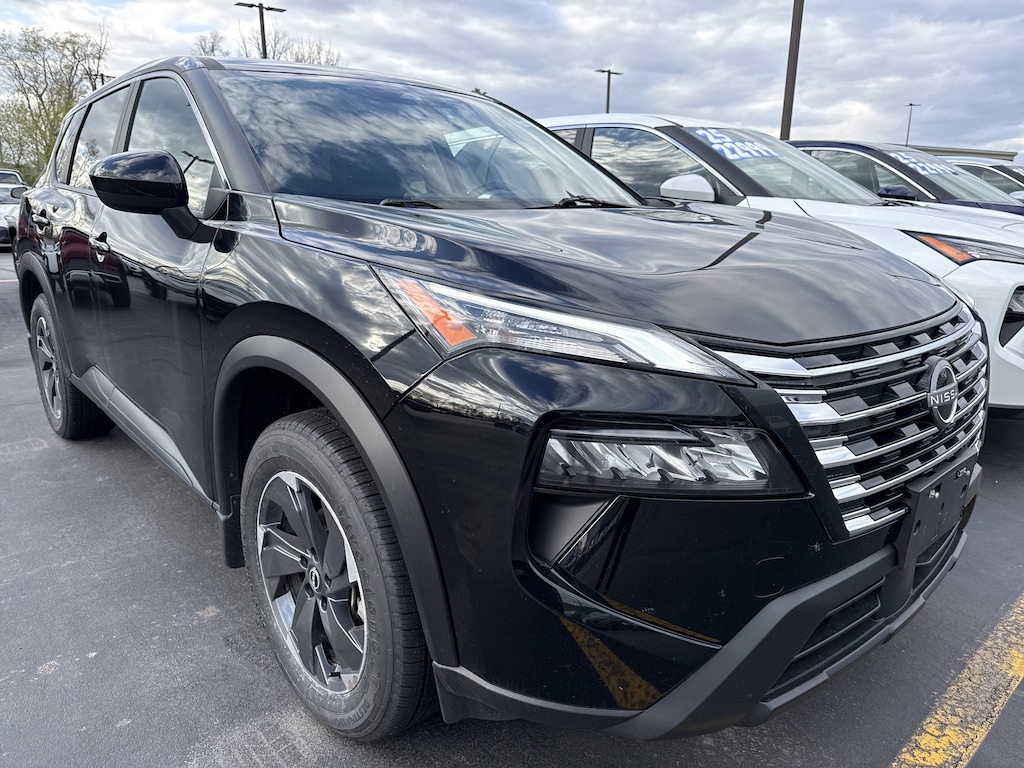 Used 2025 Nissan Rogue SV AWD SV