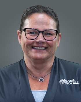 Staff member Betty Bush from ID_d29551