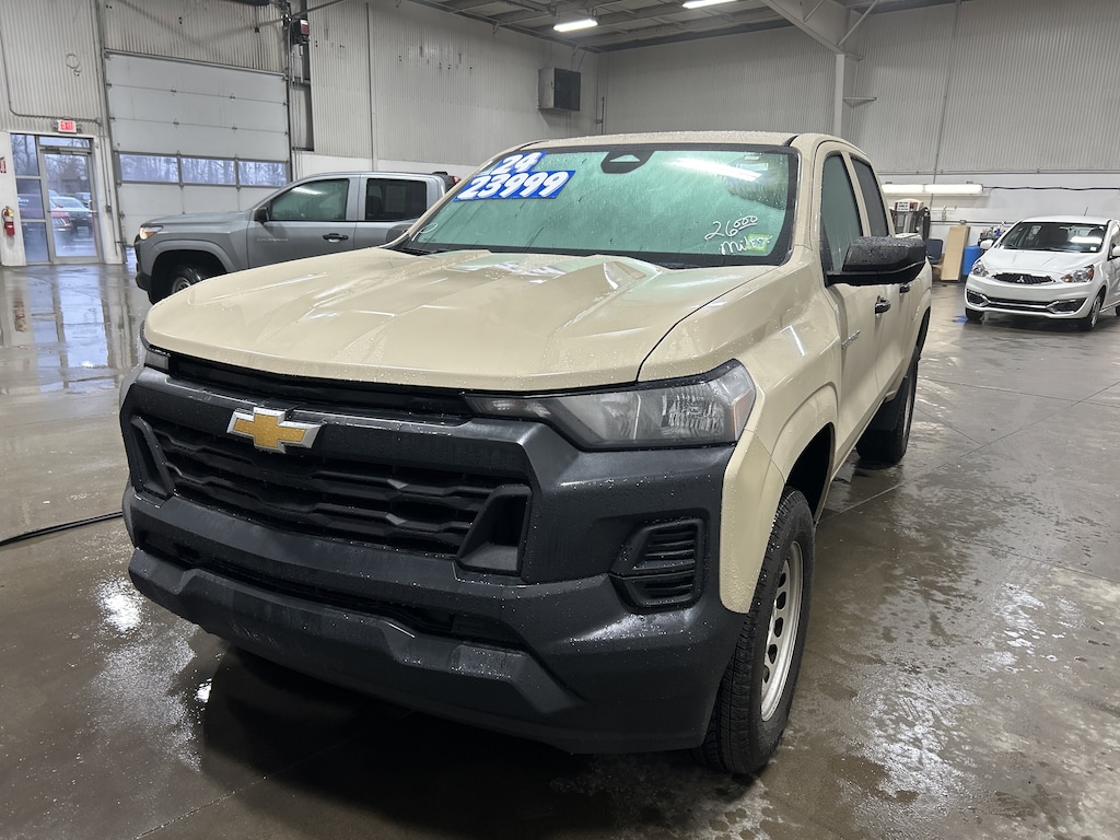 Used 2024 Chevrolet Colorado 2WD Work Truck 2WD Crew Cab WT
