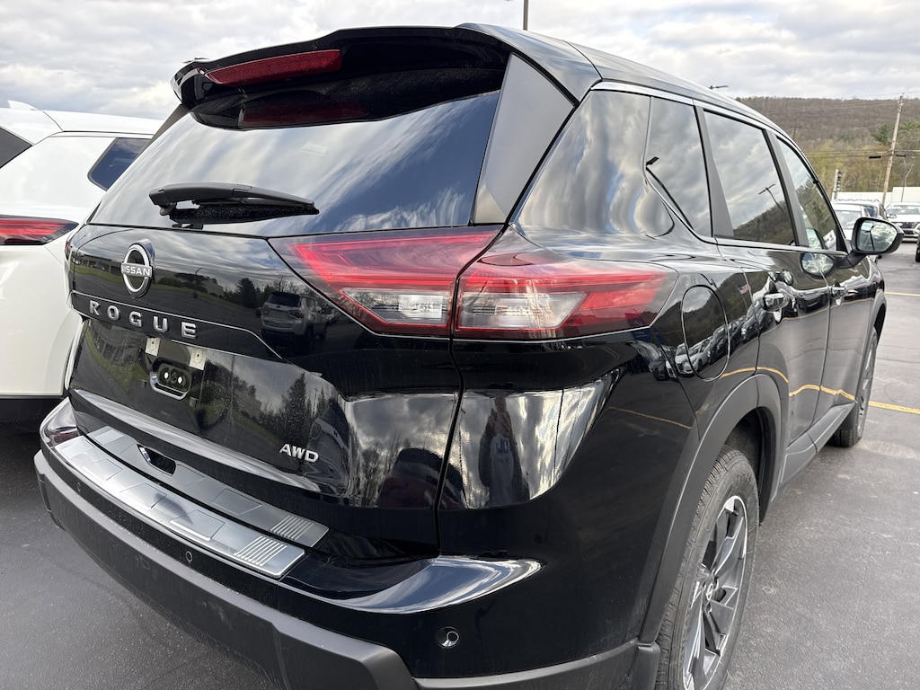 Used 2025 Nissan Rogue SV AWD SV