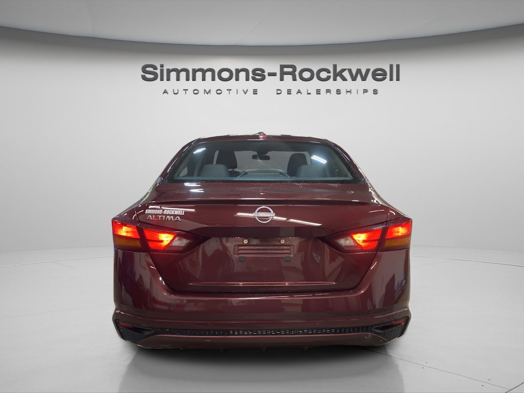 Used 2025 Nissan Altima SV SV FWD