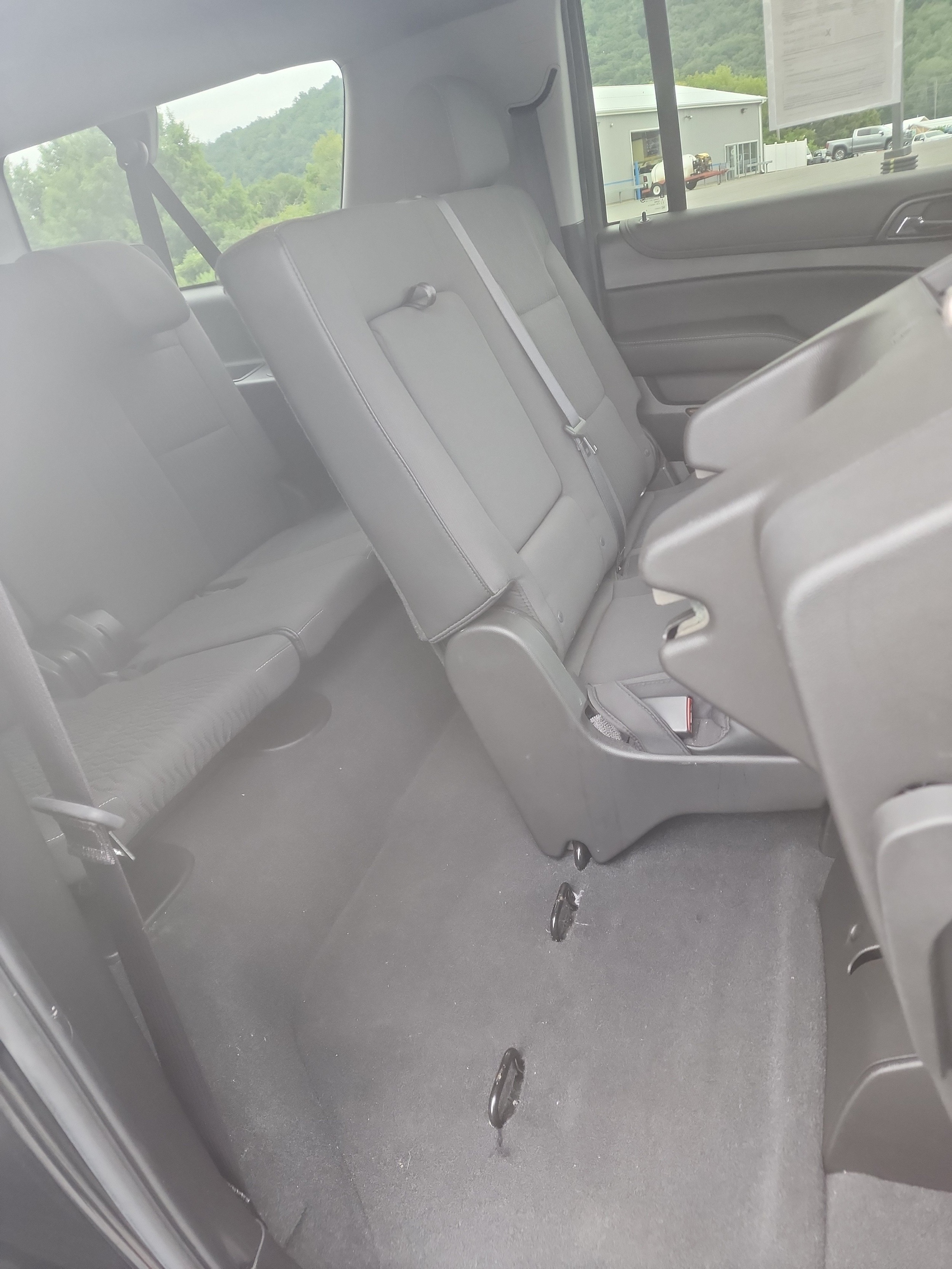2019 Chevrolet Suburban LS - Photo 14