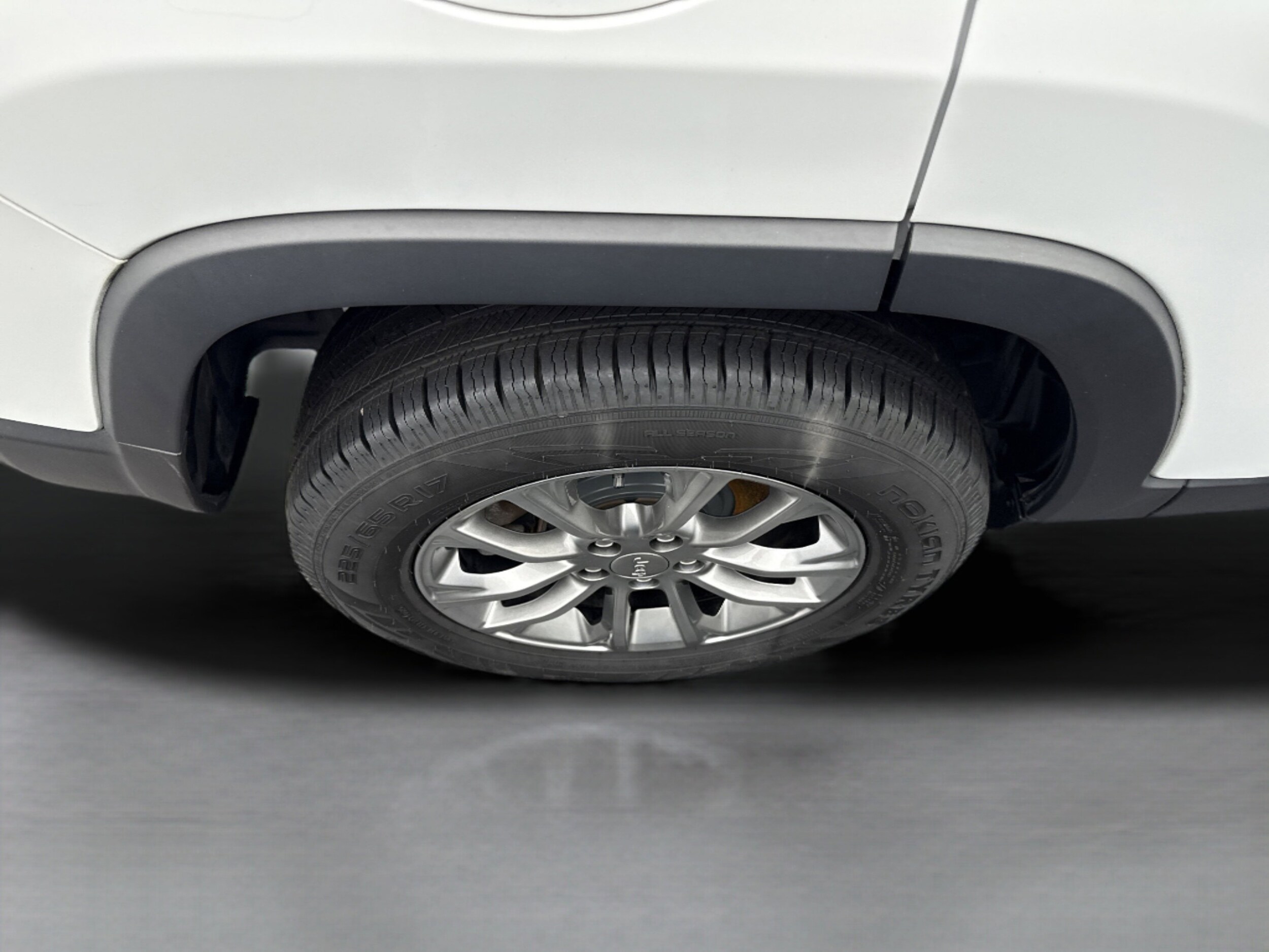 2022 Jeep Cherokee Latitude Lux - Photo 9