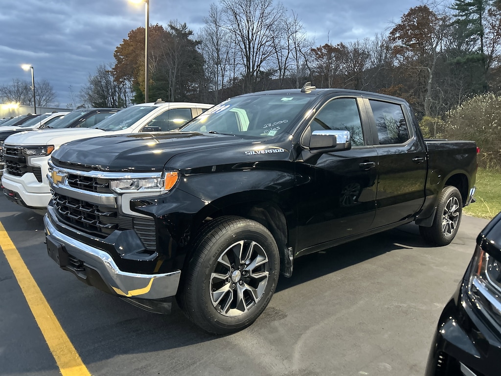 Used 2023 Chevrolet Silverado 1500 LT 4WD Crew Cab 147 LT w/2FL
